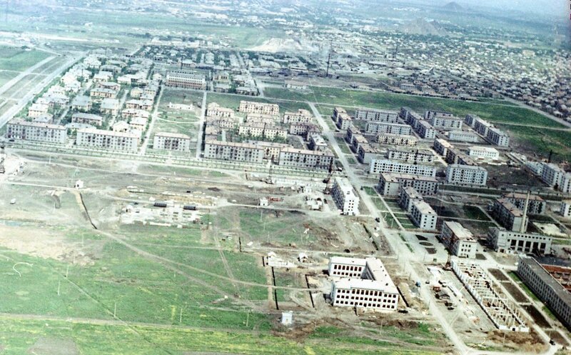То же, со смещением в сторону бульвара Шахтостроителей (виден лишь небольшой кусок в левом верхнем углу снимка)