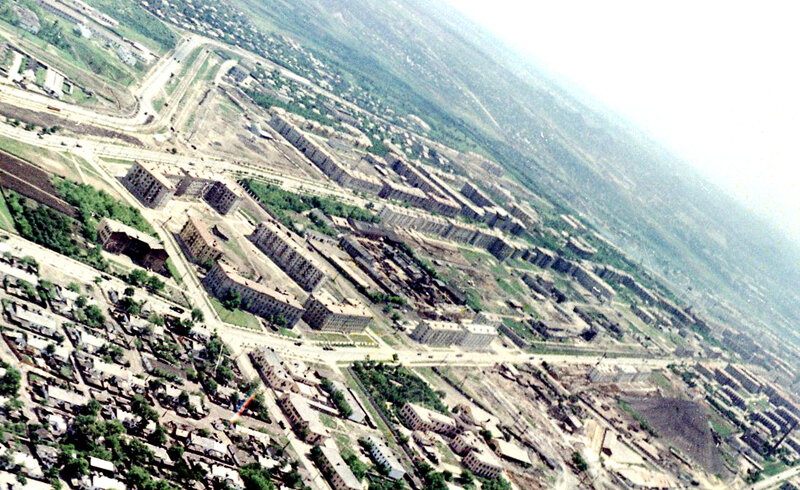 Три параллельные улицы: Челюскинцев (вверху), Артема (по центру) и Университетская (внизу)