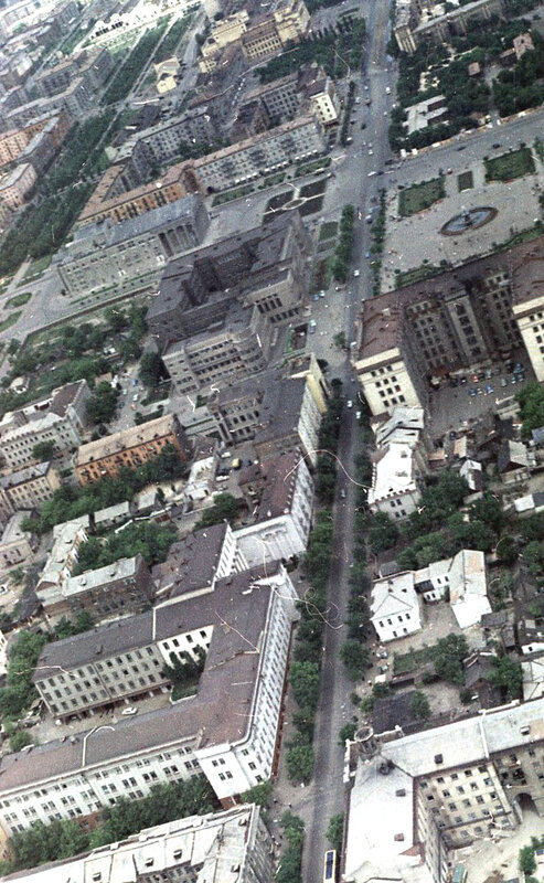 Ул. Артема вблизи пл. Ленина